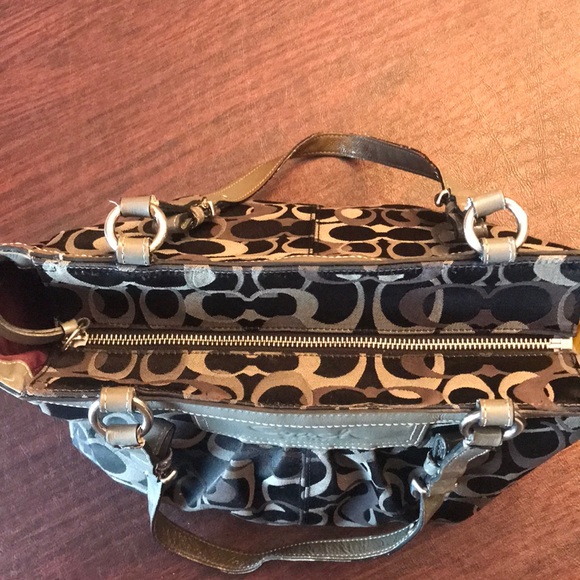 Coach Purse - Picture 3 of 7